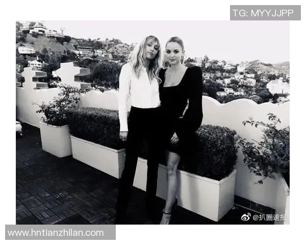 揭秘足球球星女友真实身高差 甜蜜合照背后的趣味细节 揭秘足球球星女友真实身高差 甜蜜合照背后的趣味细节